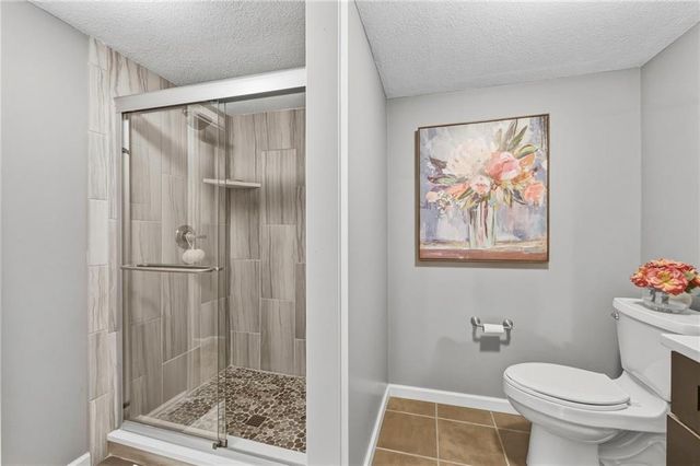 12536 Nieman Road, Overland Park, KS 66213