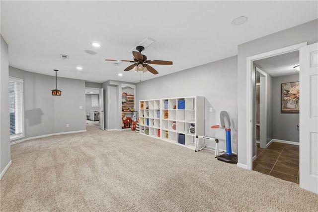 12536 Nieman Road, Overland Park, KS 66213