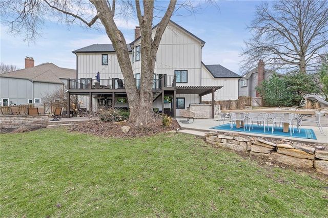 12536 Nieman Road, Overland Park, KS 66213