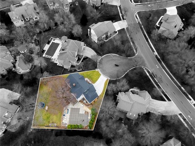 12536 Nieman Road, Overland Park, KS 66213