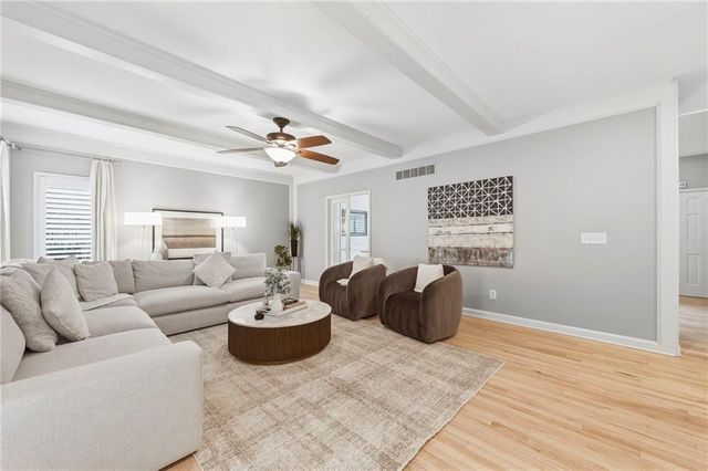 12536 Nieman Road, Overland Park, KS 66213