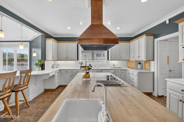 3209 Deep Water Lane, Maumee, OH 43537