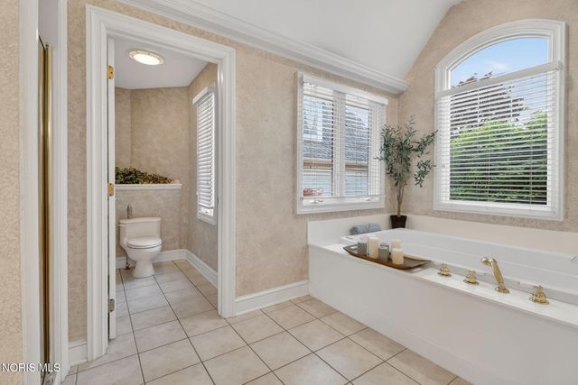 3209 Deep Water Lane, Maumee, OH 43537