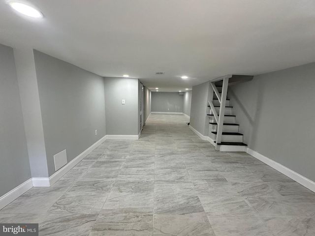 2231 TASKER ST, Philadelphia, PA 19145