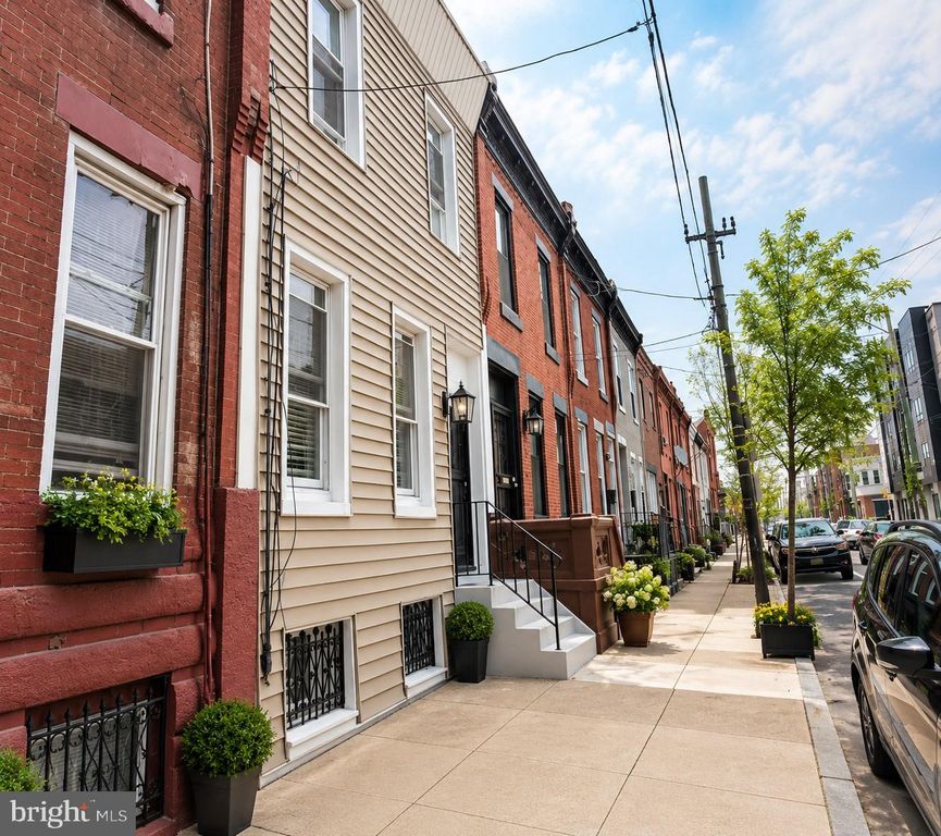 2231 TASKER ST, Philadelphia, PA 19145