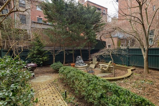 64 Mt Vernon A, Boston, MA 02108