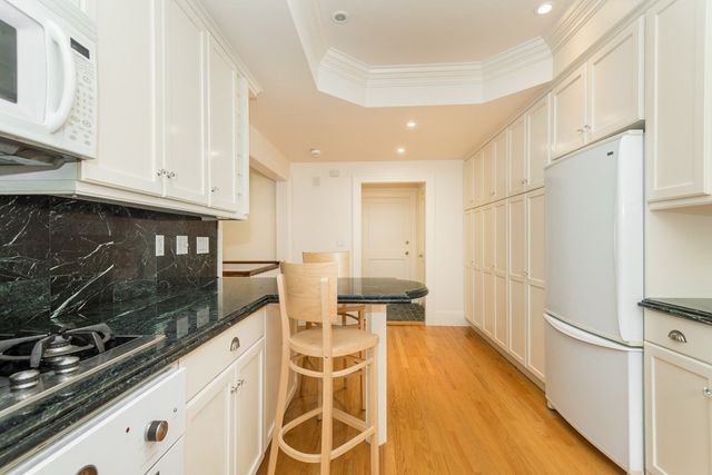 64 Mt Vernon A, Boston, MA 02108