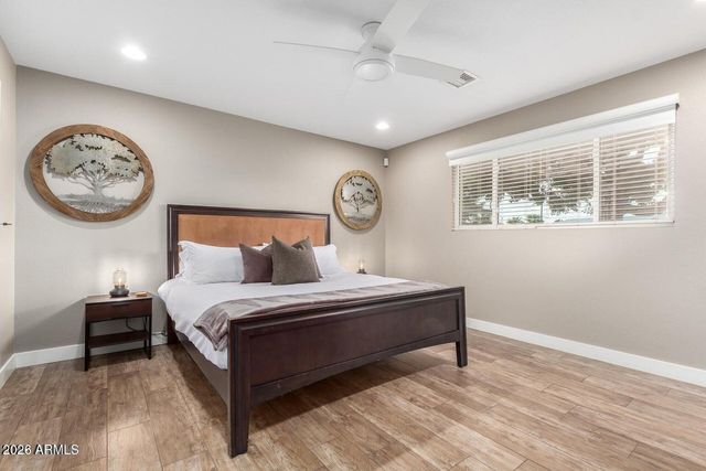 8225 E MINNEZONA Avenue, Scottsdale, AZ 85251