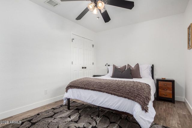 8225 E MINNEZONA Avenue, Scottsdale, AZ 85251