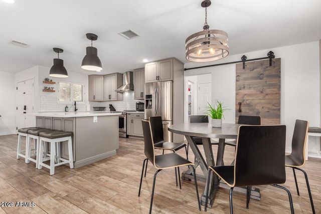 8225 E MINNEZONA Avenue, Scottsdale, AZ 85251