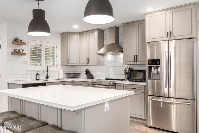 8225 E MINNEZONA Avenue, Scottsdale, AZ 85251
