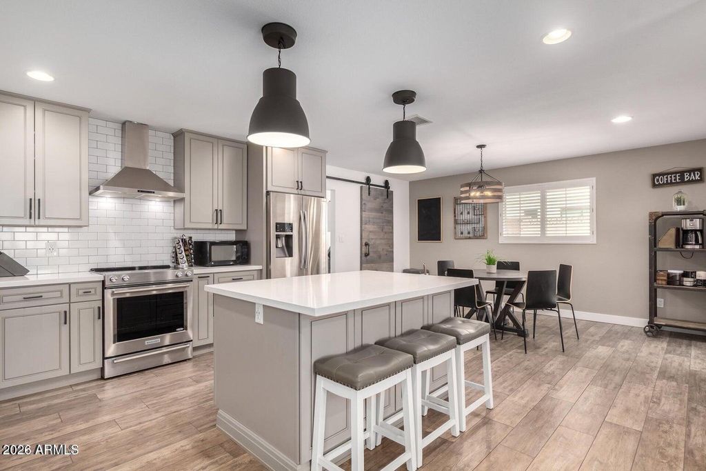 8225 E MINNEZONA Avenue, Scottsdale, AZ 85251