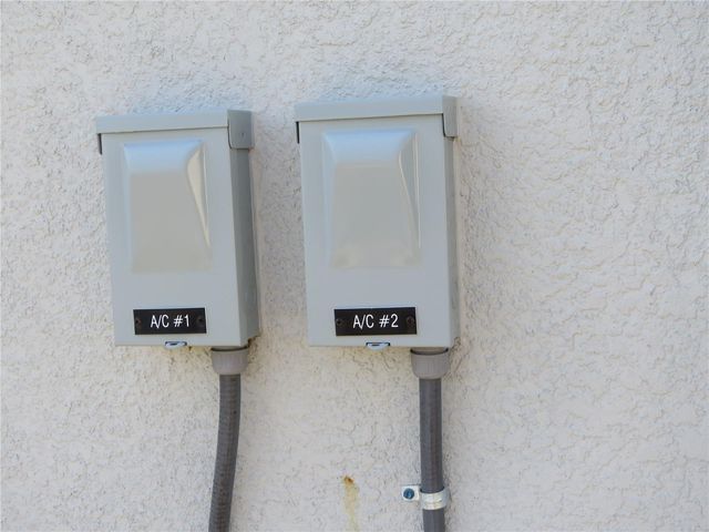 15518 MILLER CREEK DRIVE, Sun City Center, FL 33573