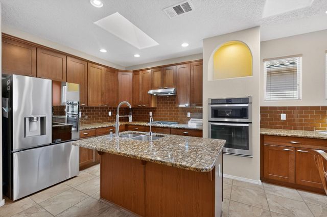 1021 Evening Primrose Lane, Bernalillo, NM 87004