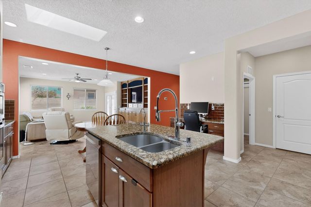 1021 Evening Primrose Lane, Bernalillo, NM 87004