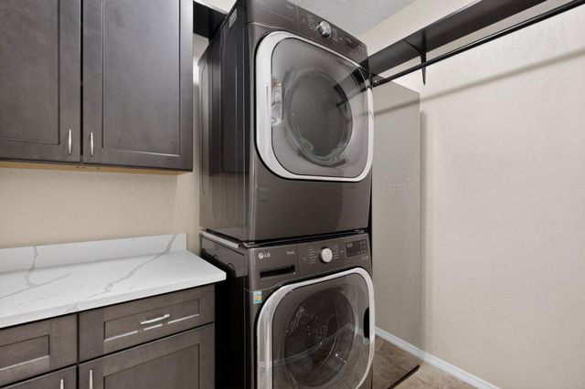 1021 Evening Primrose Lane, Bernalillo, NM 87004