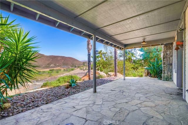 39100 Saddle Ridge Road, Hemet, CA 92543
