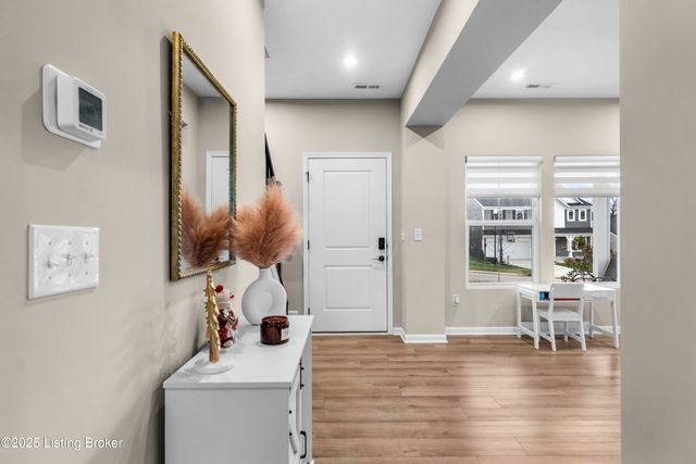 116 Strawberry Field Dr, Mt Washington, KY 40047