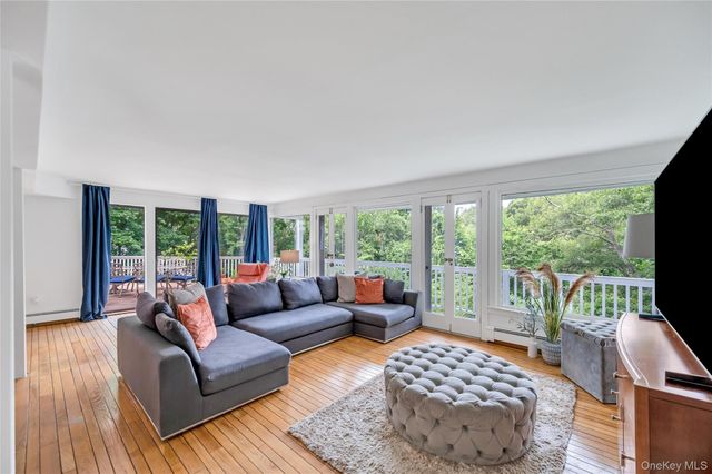 11 Buena Vista Road, Port Jefferson, NY 11777