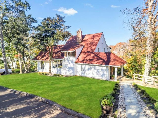 11 Buena Vista Road, Port Jefferson, NY 11777