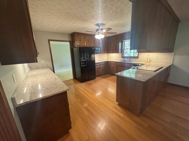 1050 Bluegrass Pike, Danville, KY 40422
