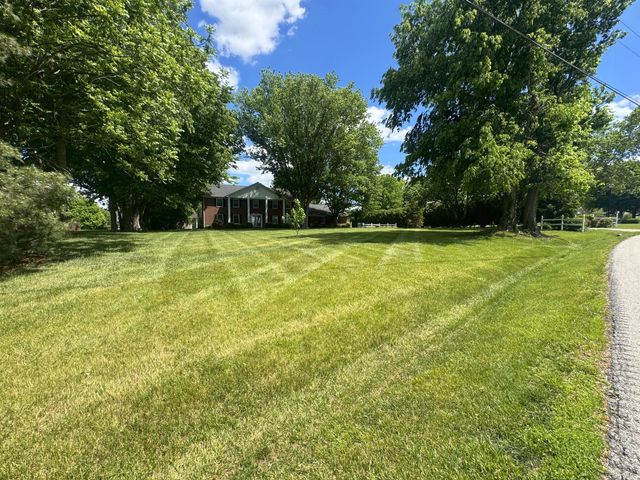 1050 Bluegrass Pike, Danville, KY 40422