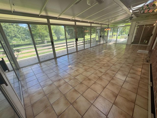 1050 Bluegrass Pike, Danville, KY 40422