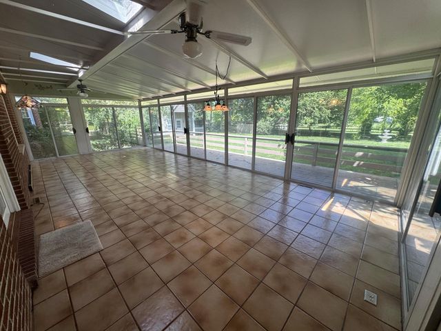1050 Bluegrass Pike, Danville, KY 40422