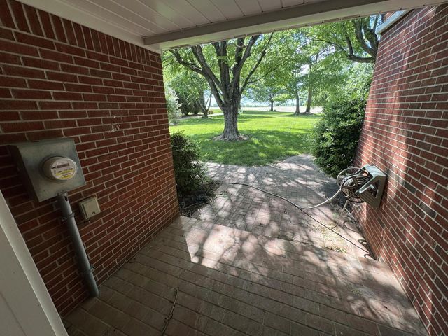 1050 Bluegrass Pike, Danville, KY 40422