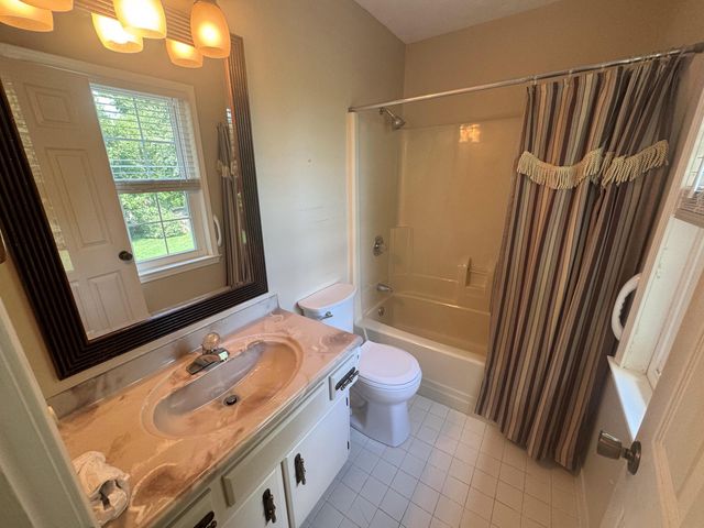 1050 Bluegrass Pike, Danville, KY 40422