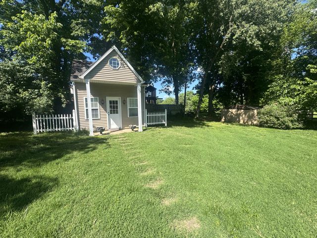 1050 Bluegrass Pike, Danville, KY 40422