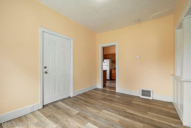 50 Henderson Street, Pontiac, MI 48341