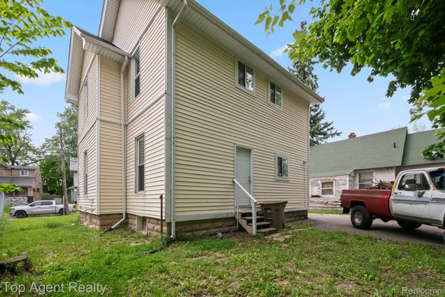 50 Henderson Street, Pontiac, MI 48341