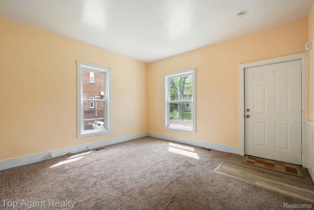 50 Henderson Street, Pontiac, MI 48341