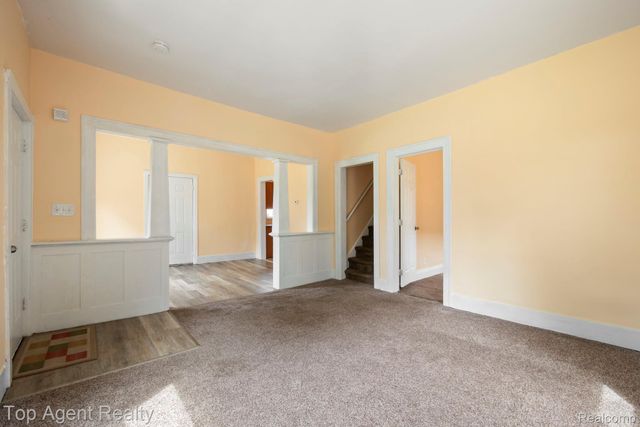 50 Henderson Street, Pontiac, MI 48341