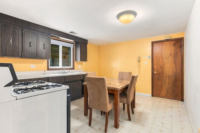 5340 S Mcvicker Avenue, Chicago, IL 60638