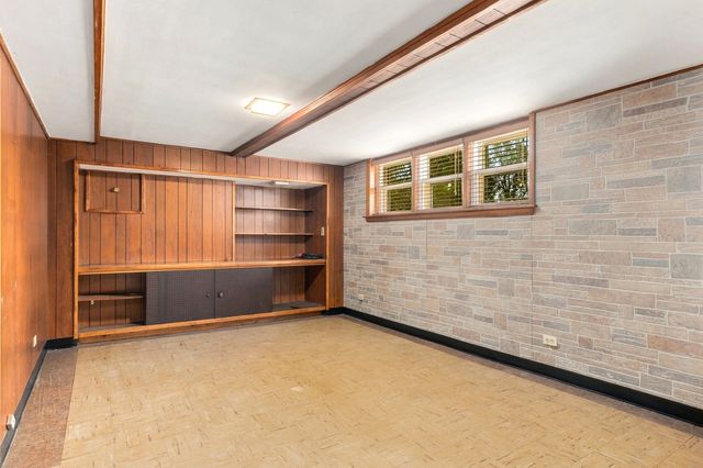 5340 S Mcvicker Avenue, Chicago, IL 60638