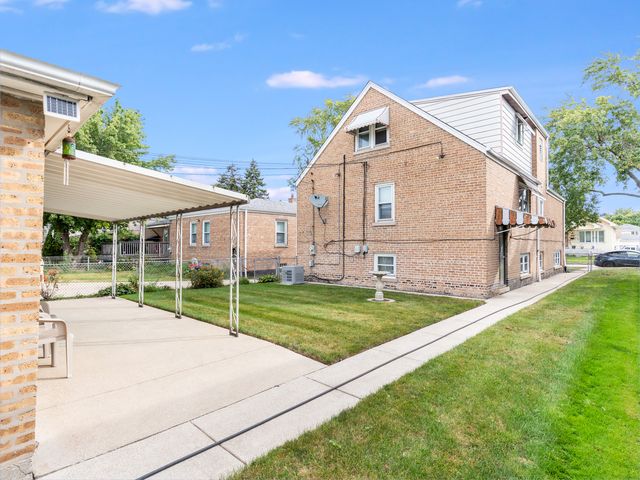 5340 S Mcvicker Avenue, Chicago, IL 60638