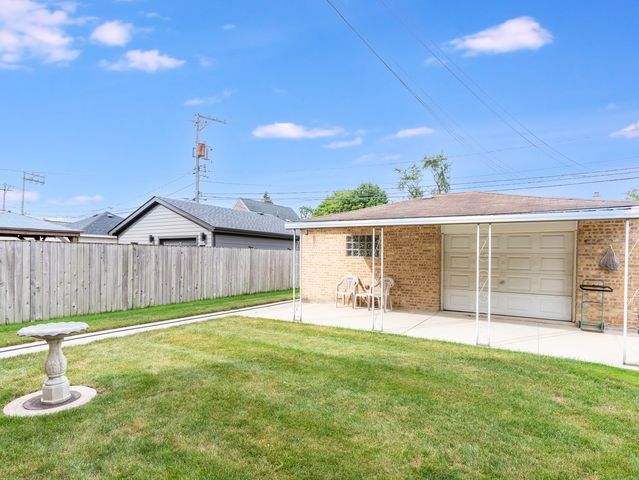 5340 S Mcvicker Avenue, Chicago, IL 60638