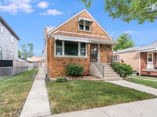 5340 S Mcvicker Avenue, Chicago, IL 60638