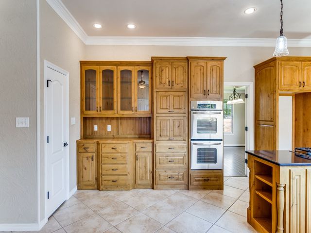 708 Whitetail Deer Lane, Crowley, TX 76036