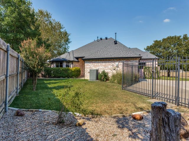 708 Whitetail Deer Lane, Crowley, TX 76036