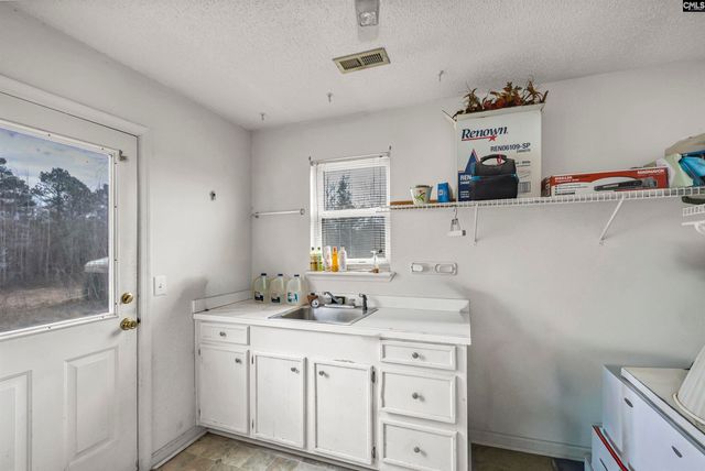 142 Fox Meadow Lane, Hopkins, SC 29061