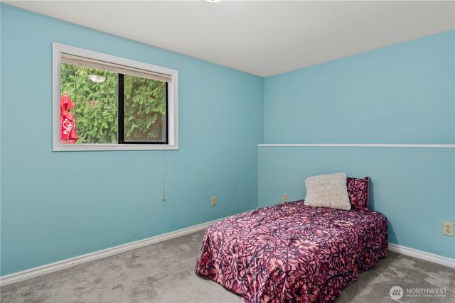 121 S 7th Avenue, Port Hadlock, WA 98339