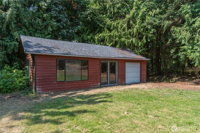 121 S 7th Avenue, Port Hadlock, WA 98339