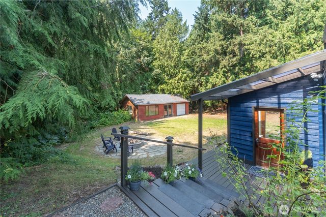 121 S 7th Avenue, Port Hadlock, WA 98339