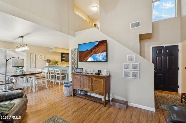 501 S SUNRISE Drive, Gilbert, AZ 85233