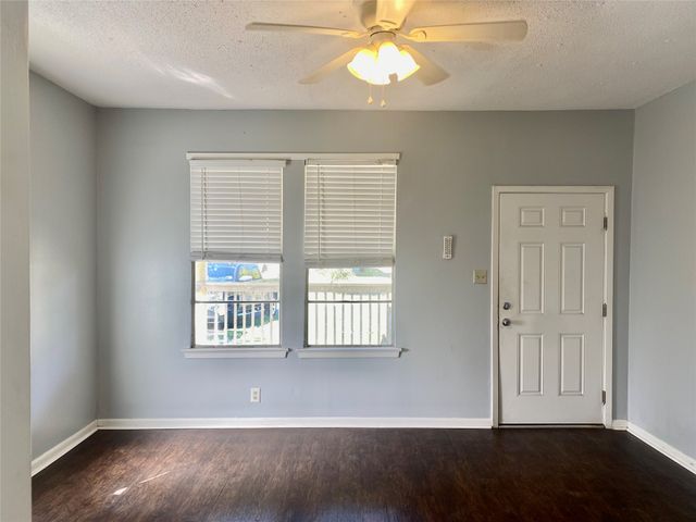 843 College Street, Shreveport, LA 71104