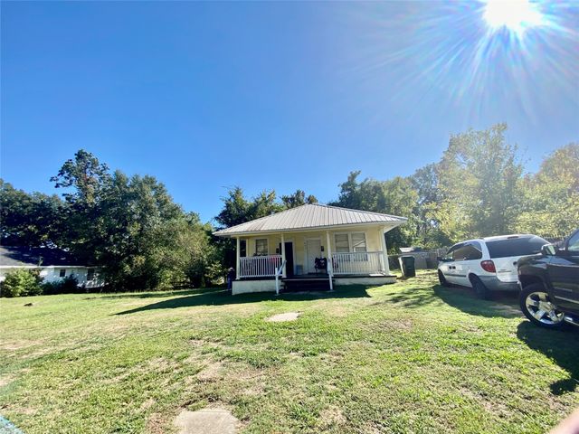 843 College Street, Shreveport, LA 71104