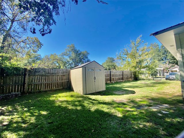 843 College Street, Shreveport, LA 71104